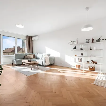 Luxury In Old Town Διαμέρισμα *